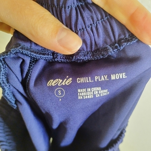 Aerie Chill Play Move Running Shorts With Crepe Layer Flower Cut Outs sz S - Picture 7 of 8